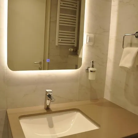 Bw Oasis! Garage, Terrace, Kula&galerija! Белград